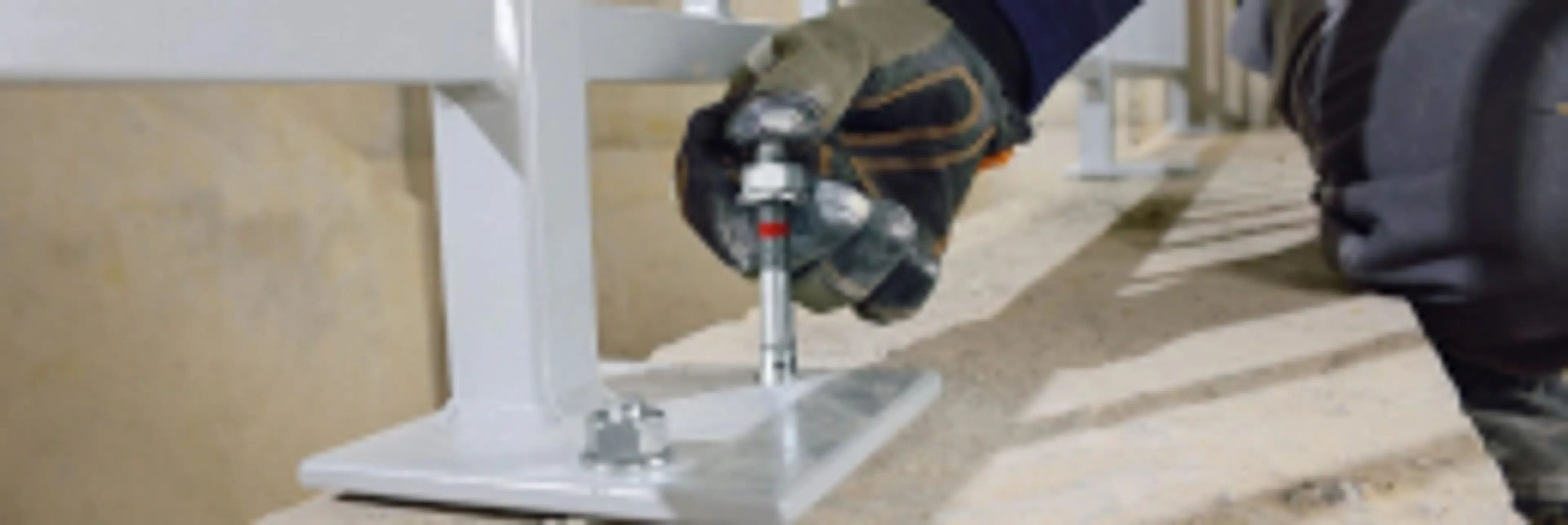 FIJACIONES Y ANCLAJES